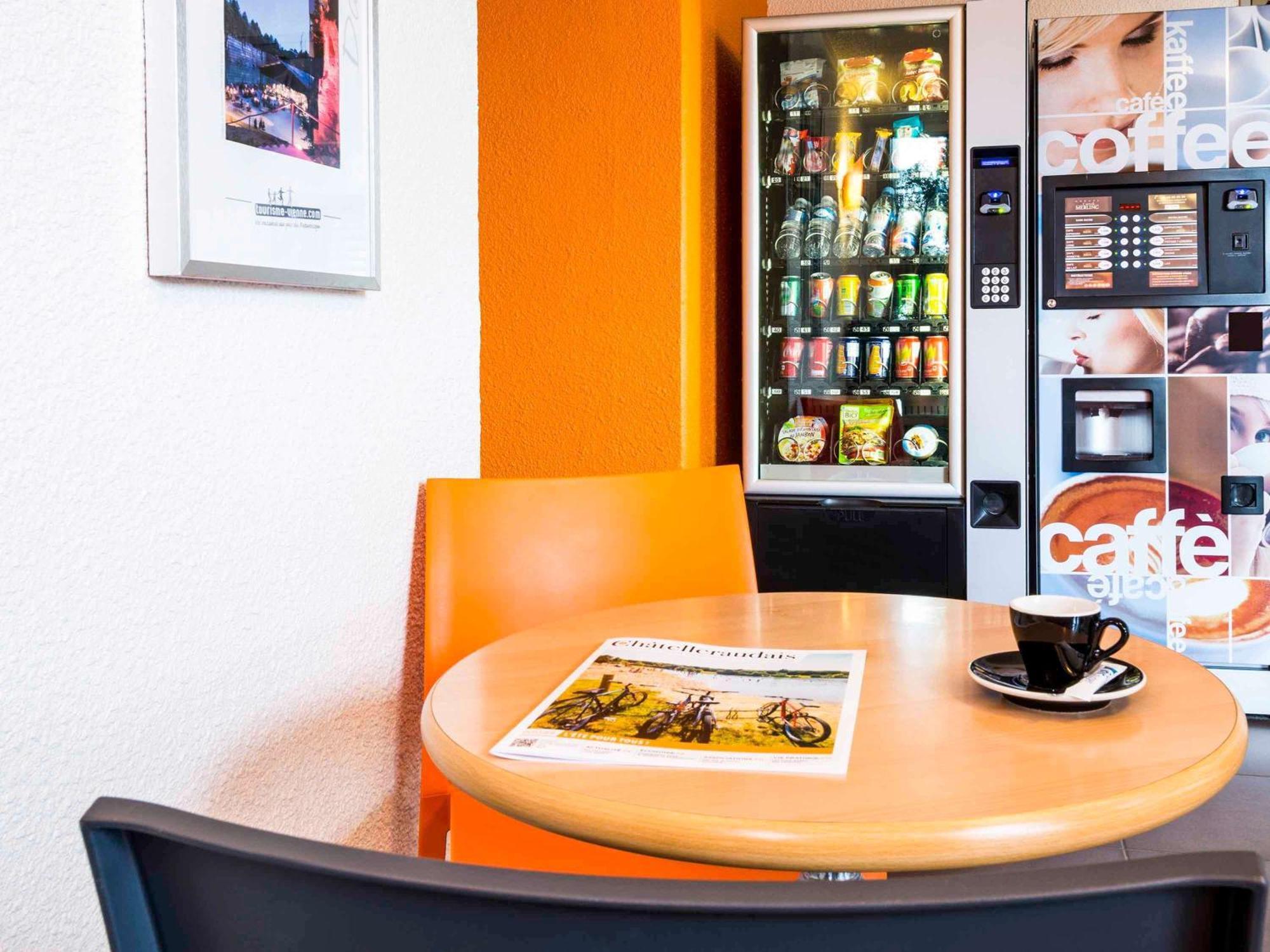 Ibis Budget Chatellerault Nord المظهر الخارجي الصورة